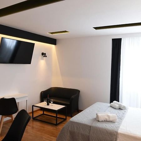 Syntagma Square, 30Sqm Nikis Luxurious Studio Афины Экстерьер фото