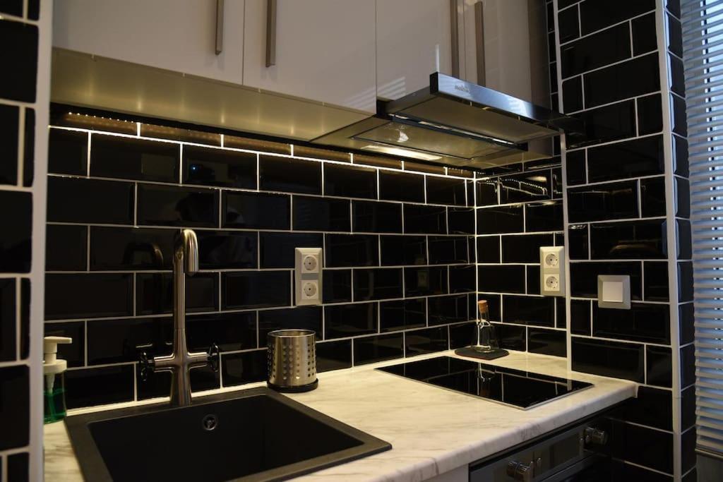 Syntagma Square, 30Sqm Nikis Luxurious Studio Афины Экстерьер фото